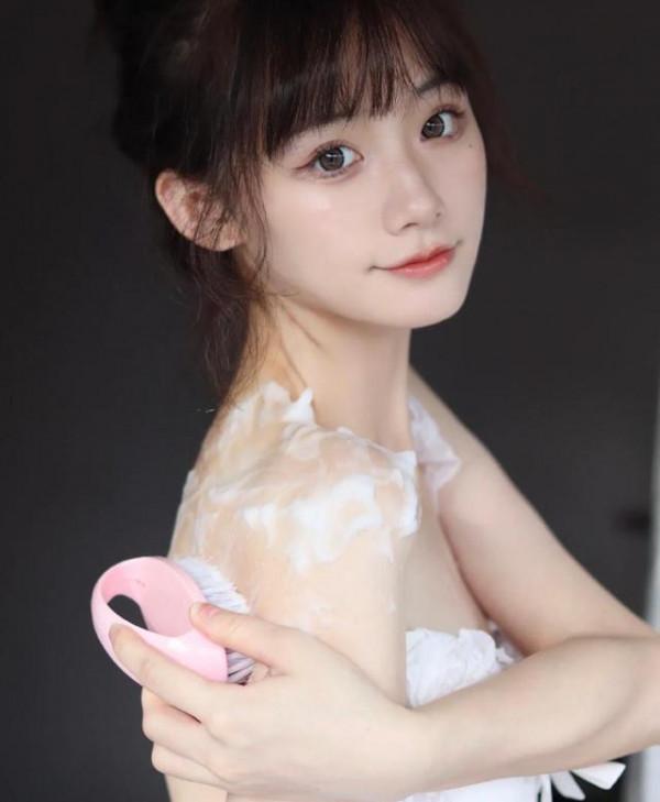 真正不顯老的女人，更重視這幾個方面抗老！手部去皺紋很是少見