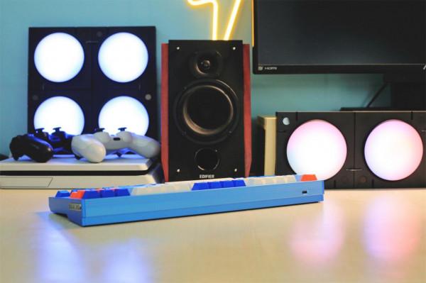 全金屬外殼,半隻腳踏進客製化 睿匠工坊 R87鍵盤 全金屬外殼,半隻腳踏進客製化 睿匠工坊 R87鍵盤