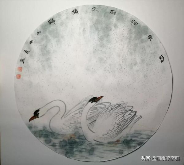 《詩經》白鳥潔白肥澤白記載，天鵝象徵忠誠、純潔、高貴