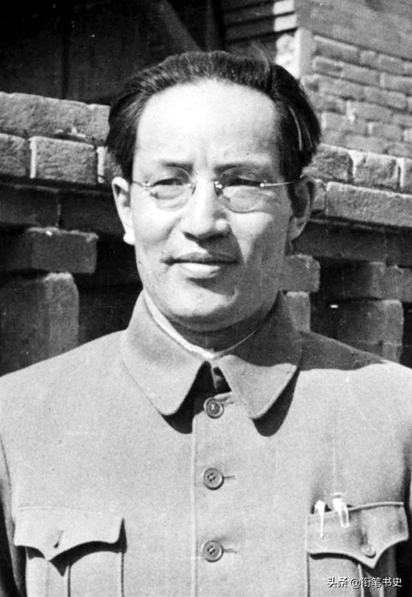 1947年，劉伯承鄧小平身陷絕境，一名地下黨員悄悄讓出一條生路