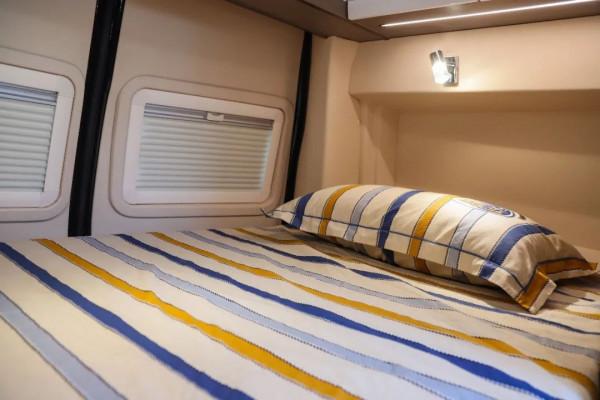 福特商務車改裝房車!保姆車佈局還配KTV娛樂系統!適合2人用 福特商務車改裝房車!保姆車佈局還配KTV娛樂系統!適合2人用