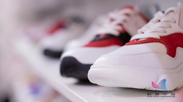 新鞋裡的紙團原來有這麼多作用,漲知識了 新鞋裡的紙團原來有這麼多作用,漲知識了