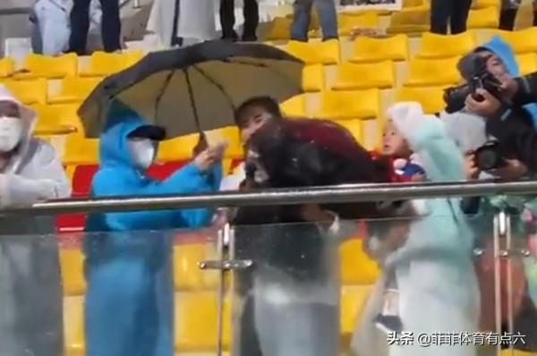 全運會浪漫一幕!山東隊選手奪冠求婚,女友站臺回應讓網友羨慕 全運會浪漫一幕!山東隊選手奪冠求婚,女友站臺回應讓網友羨慕