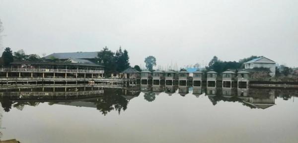 四川洪雅：掛榜峰上有一座白色的塔，叫修文塔，有何來歷？