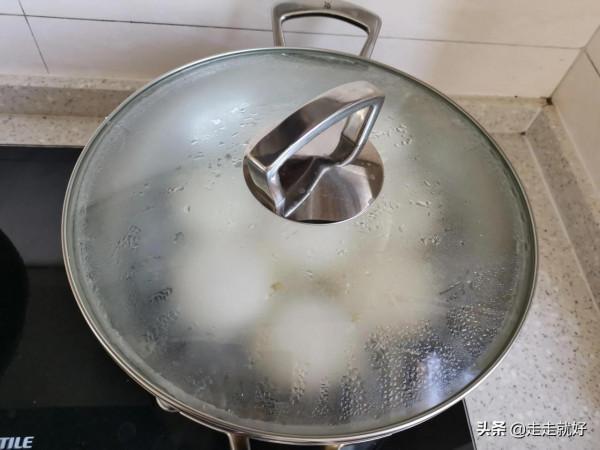 自制煎包步驟簡單，吃了4個還想吃，滿口噴香