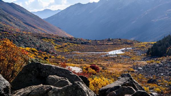 川西海拔最高最大最藍的海子——亞莫措根