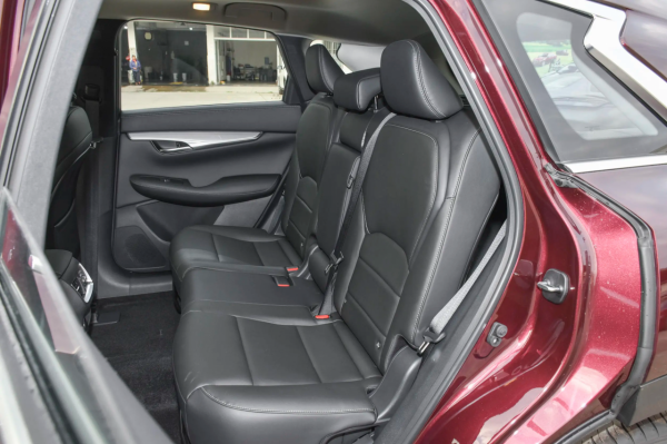 售價35.08萬 英菲尼迪QX50 2.0T兩驅時尚版表現怎麼樣？