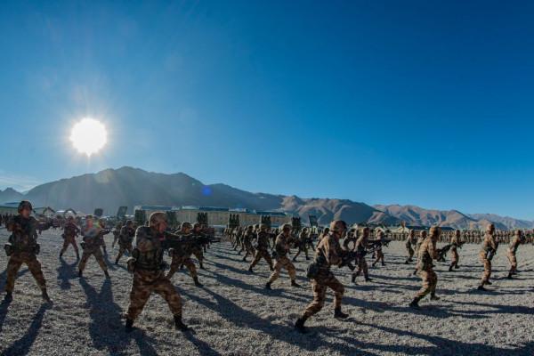 開訓即開戰！軍旗獵獵赴新徵