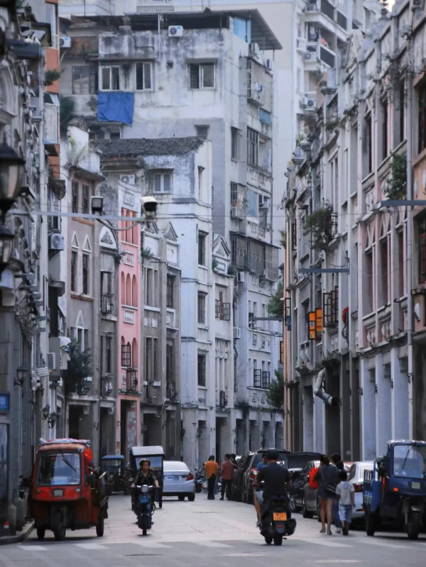 這座好吃到勾魂的廣西小城,有中國最大的騎樓群,還是粵語發源地 這座好吃到勾魂的廣西小城,有中國最大的騎樓群,還是粵語發源地