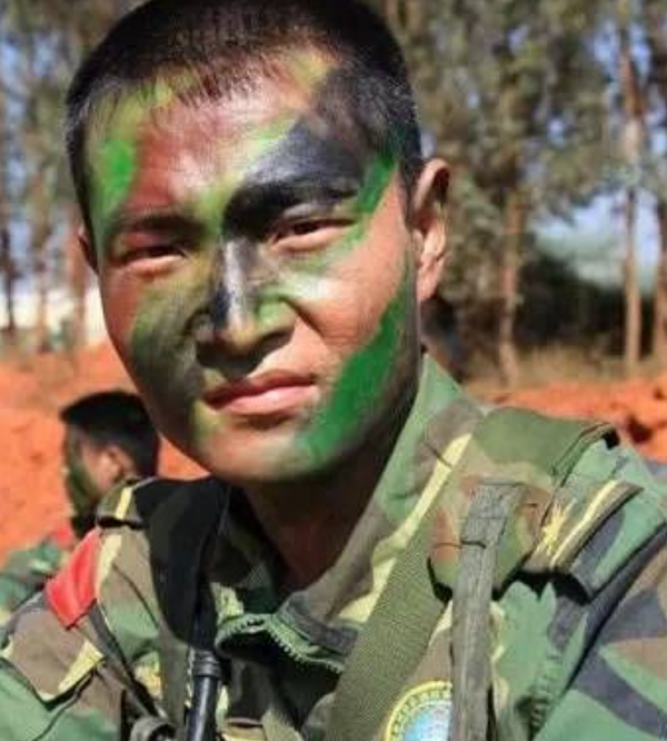 09年國際特種兵競賽,河南小夥率隊破紀錄,打敗歐美13支特種部隊 09年國際特種兵競賽,河南小夥率隊破紀錄,打敗歐美13支特種部隊