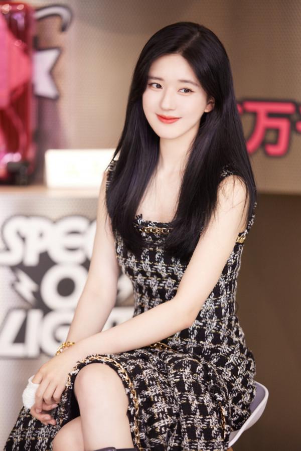 笑容有感染力的女明星，90后里我只服這5位，不自覺也跟著笑了