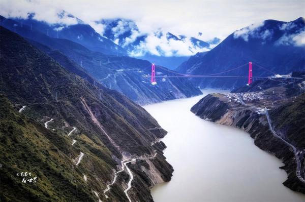 10億造價“川藏第一橋”,斬獲橋樑界“諾貝爾獎”,又是中國奇蹟 10億造價“川藏第一橋”,斬獲橋樑界“諾貝爾獎”,又是中國奇蹟