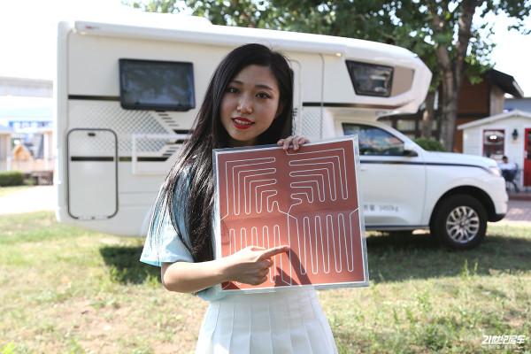 每一輛房車都用它！改變未來房車用電理念，小藍光伏太陽能板