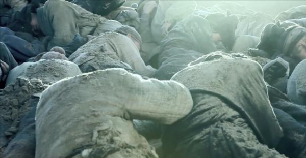 古代皇帝下葬後,地宮大門會被反鎖,那最後一個工匠如何逃出來? 古代皇帝下葬後,地宮大門會被反鎖,那最後一個工匠如何逃出來?