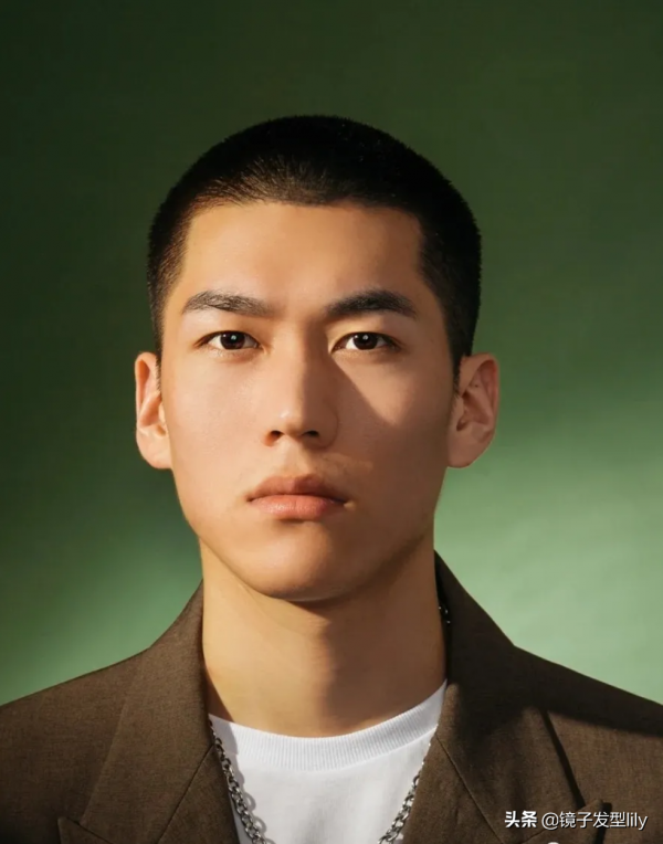 男發不管怎麼剪,最帥還是這4種,大多數男士都喜歡 男發不管怎麼剪,最帥還是這4種,大多數男士都喜歡