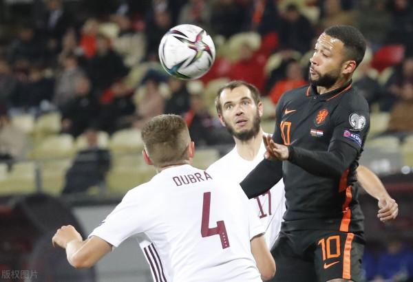 1-0,贏球仍爆冷!控球高達74%,世界第十一勝連轟11球,升至榜首 1-0,贏球仍爆冷!控球高達74%,世界第十一勝連轟11球,升至榜首