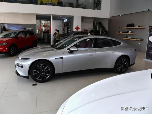 位元斯拉還能跑,空間達到中大型車水準,小鵬汽車P7 位元斯拉還能跑,空間達到中大型車水準,小鵬汽車P7