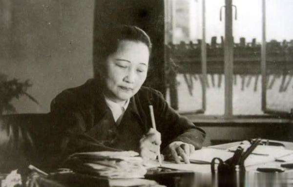 陳賡不好意思拜訪宋慶齡，陳毅說了啥，讓他嘆：那不是吹牛皮嗎？