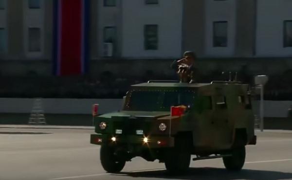 朝鮮閱兵出現的自研4x4裝甲車