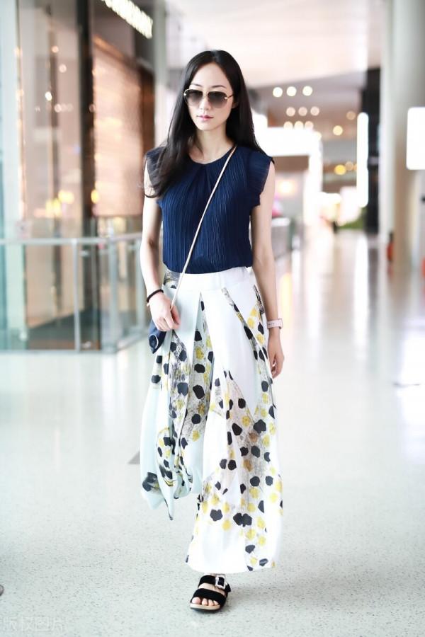 韓雪&;張靜初,自大與傲慢該休矣,流量傾軋的時代該休矣 韓雪&;張靜初,自大與傲慢該休矣,流量傾軋的時代該休矣