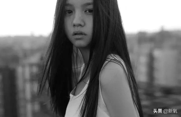 《007：無暇赴死》裡的安娜·德·阿瑪斯，到底有多美？