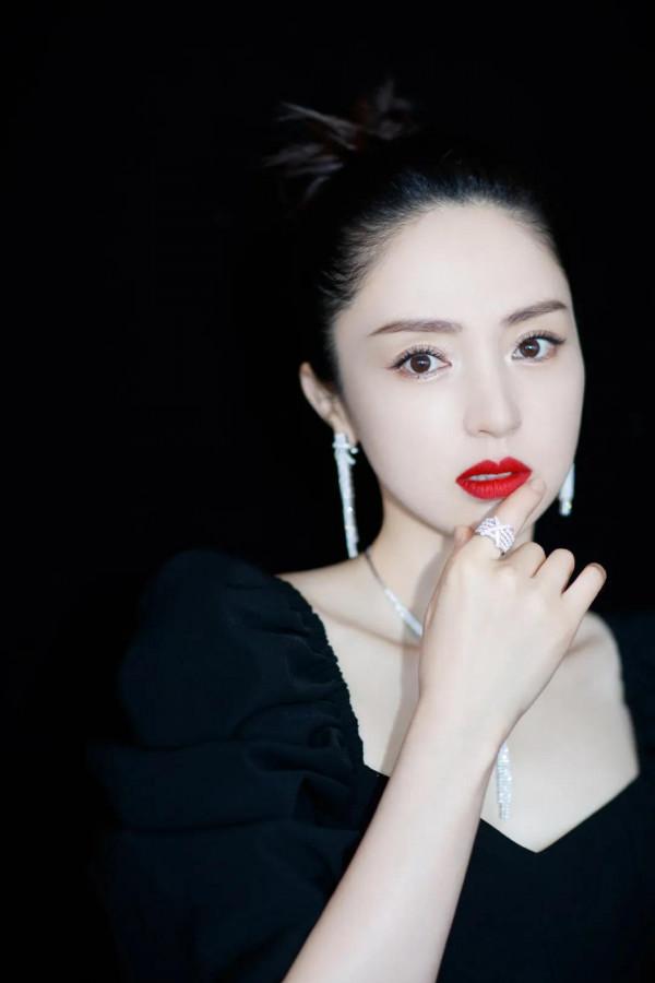 雪花女神龍董璇，兒時的美好回憶