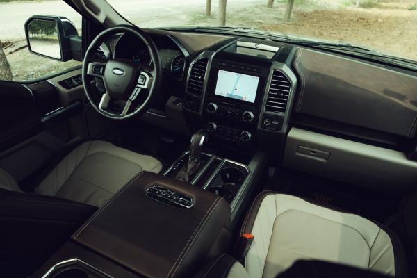 “從容”是這臺車給我的最大感受 體驗F-150 LTD