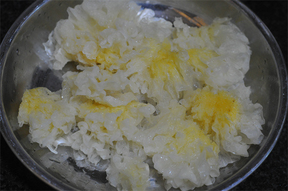 春節吃銀耳糕，比紅薯玉米好！粗纖維低熱量，飽腹感特別強