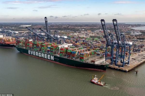 鮑里斯學起丘吉爾玩畫畫，被媒體扒出舊作：不看看你畫的都是啥