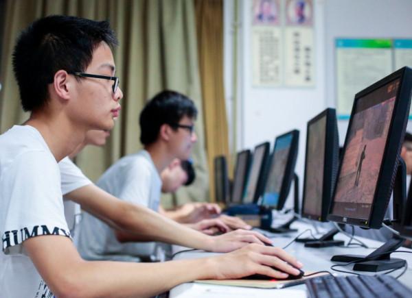 民辦大學畢業生遭“歧視”?主要是不夠優秀 民辦大學畢業生遭“歧視”?主要是不夠優秀