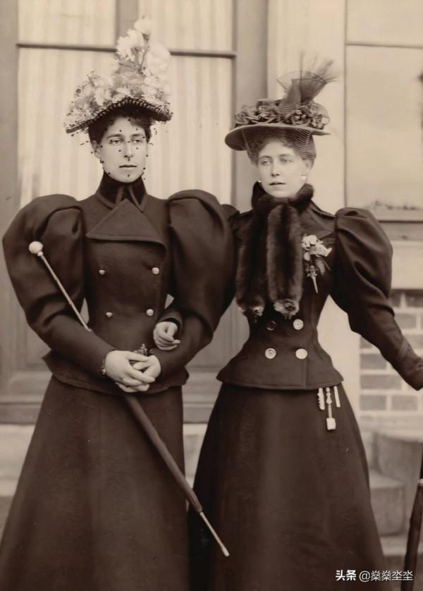 痛恨包辦婚姻想要嫁給愛情，梅麗塔有幸都嘗試了一番，卻鬱鬱而終