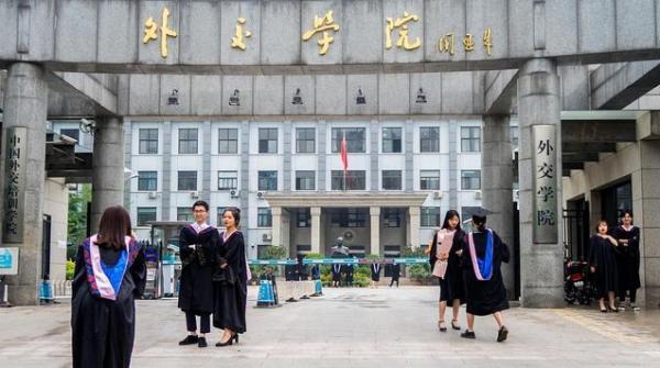 適合上大學的城市，經濟方面不是第一標準，畢業後不後悔最重要