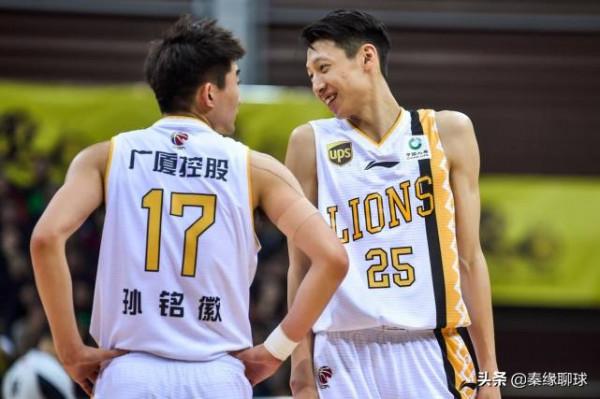 強強對話，廣東略勝一籌！廣廈想贏球，胡金秋和外援需爆發