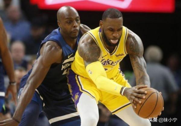 36歲流浪漢加盟鵜鶘，13支球隊的經歷並不被看好，再打10天NBA