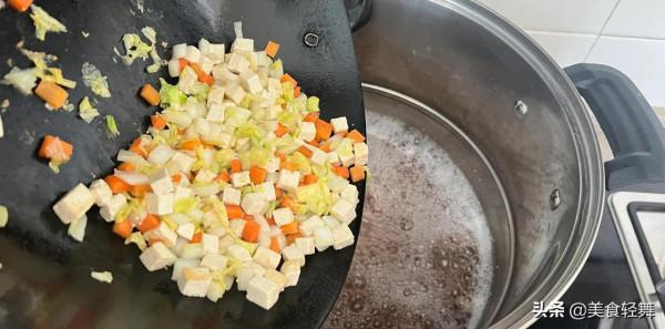 山西人的臘八節！吃&OpenCurlyDoubleQuote;1飯扔3物&rdquo;，網友：這才是祈福納祥來年好運