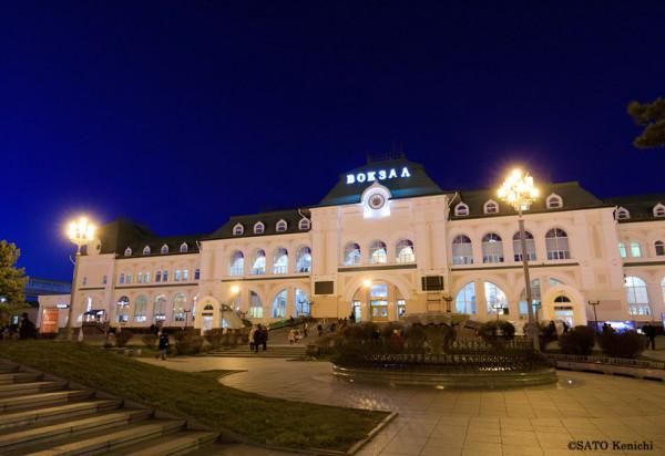 僅在西伯利亞大鐵路上享用一晚的食物和飲料,夜間臥鋪上的餐車 僅在西伯利亞大鐵路上享用一晚的食物和飲料,夜間臥鋪上的餐車