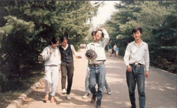 黃曉明和他的兩個女人：和楊穎的愛情由甜蜜變苦澀，取關趙薇