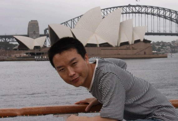 從“服務員”到“貴妃”，被辱罵的20年間，李玉剛究竟經歷了什麼