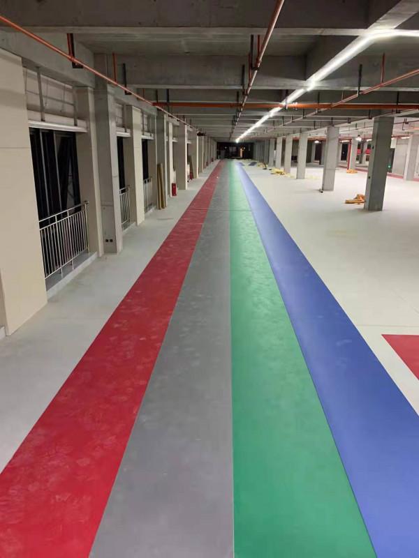 中航千山工業 鋪的地板也著實不一樣