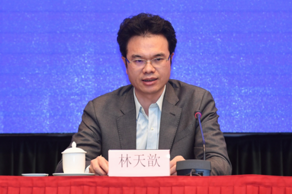 20秒內識別新冠肺炎!中山大學“男神”教授:成果被推薦給聯合國 20秒內識別新冠肺炎!中山大學“男神”教授:成果被推薦給聯合國