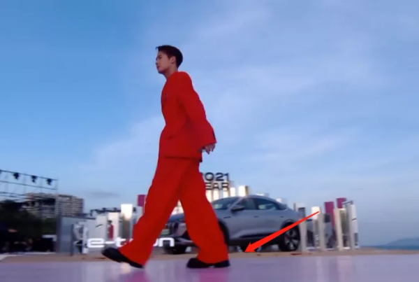 GQ沙灘紅毯來了!熱巴雀斑妝迷人,baby仙裙迎戰,關曉彤造型失策 GQ沙灘紅毯來了!熱巴雀斑妝迷人,baby仙裙迎戰,關曉彤造型失策