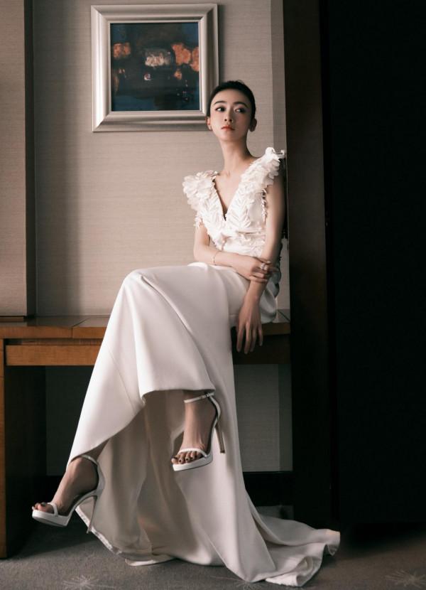 377號“女神”吳謹言