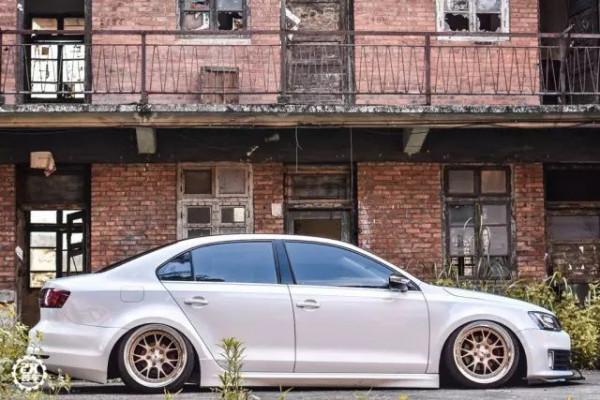 儘管走過不少彎路,但這輛速騰還是被車主改得姿態滿分! 儘管走過不少彎路,但這輛速騰還是被車主改得姿態滿分!