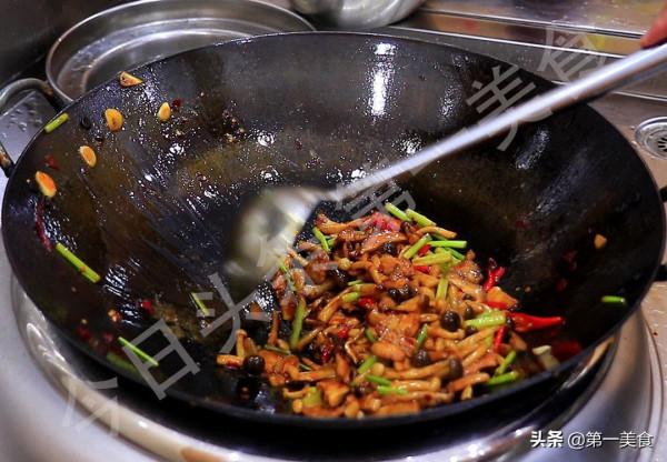 春節大魚大肉吃膩了，試試這5道家常素菜，清淡少油又解膩