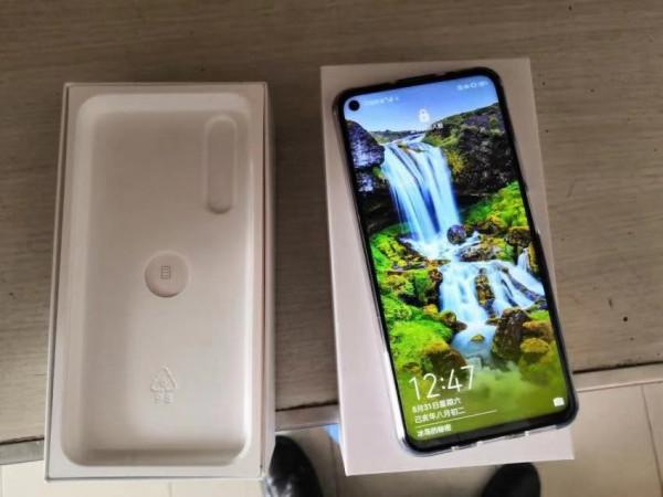 從2999元跌至1460元，麒麟980+鴻蒙系統+256GB