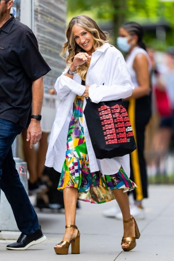 《慾望都市》原班人馬續集上映，劇中人今昔對比是否魅力依舊？