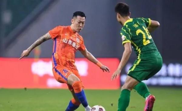 真飄了，奪冠後只因戰平國安，冠軍教頭就被直播時用彈幕喊下課