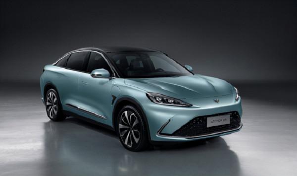 三季度銷量僅1702輛，極狐要押注華為銷售？