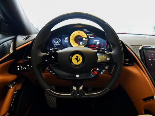 法拉利也有舒適車型，開著舒服效能強，V8動力，實拍Roma