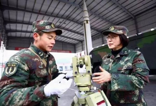 巾幗不讓鬚眉！她讓中國部隊走向現代化，領導誇她能頂七個導彈旅